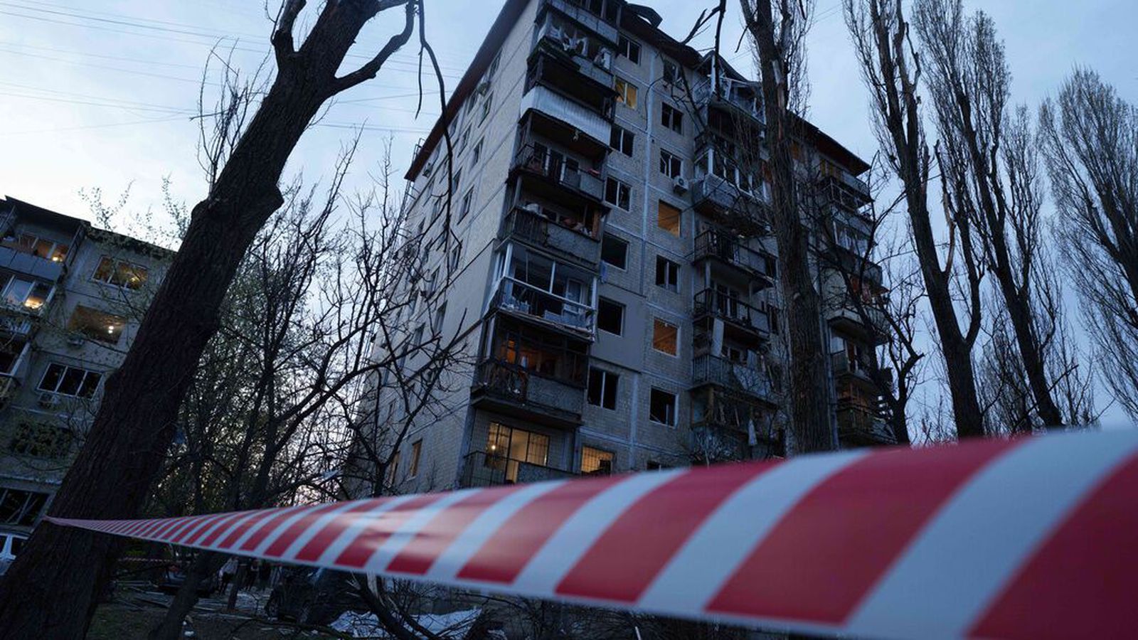 Fimm látnir eftir skot­á­rás í Kænu­garði