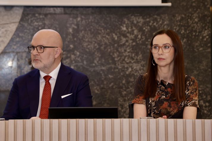 Ásgeir Jónsson, seðlabankastjóri og formaður peningastefnunefndar, Þórarinn G. Pétursson, varaseðlabankastjóri peningastefnu og Karen Áslaug Vignisdóttir, aðalhagfræðingur og framkvæmdastjóri sviðs hagfræði- og peningastefnu, munu gera grein fyrir yfirlýsingu peningastefnunefndar og kynna efni Peningamála á fundi sem hefst klukkan 9:30.