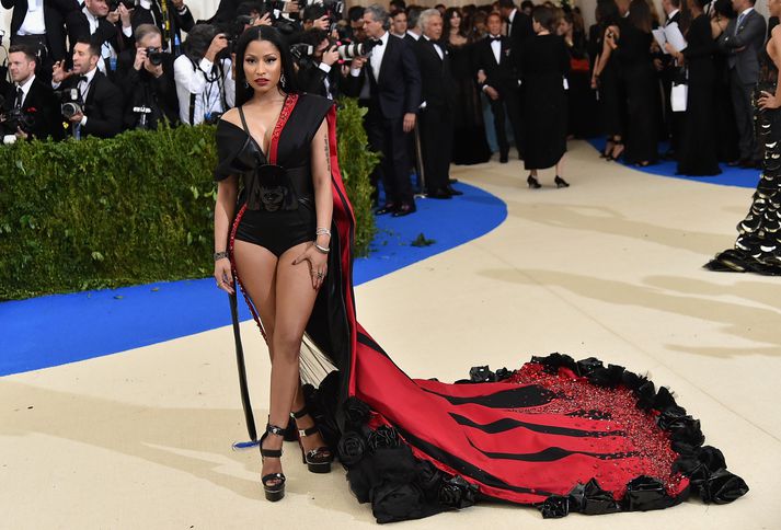 Nicki klæddist H&M á Met Gala.