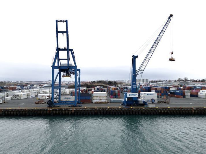 Mennirnir fjórir eru allir íslenskir, á þrítugs, fertugs og sextugsaldri. 