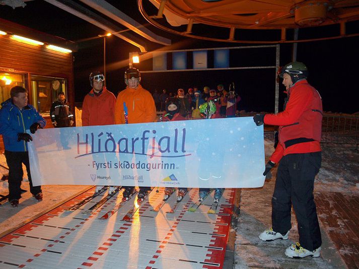 Hlíðarfjall opnaði í gær.
