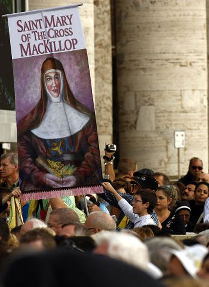 Ástralar eignast dýrling Nunnan Mary MacKillop var tekin í dýrlingatölu í gær, fyrst Ástrala. Fréttablaðið/AP