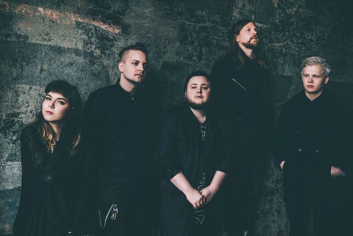 Of Monsters and Men ber tvær plötur undir belti eins og Ragnar orðaði það. Þau eru þegar farin að horfa að þriðju.