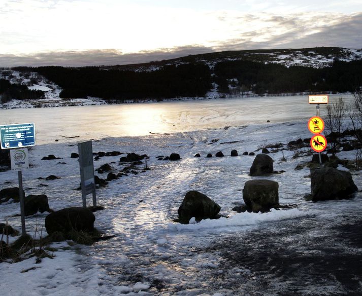 Fréttastofu hafa borist endurteknar ábendingar um tíðindi af svæðinu í kvöld sem virðast ekki eiga við nein rök að styðjast.