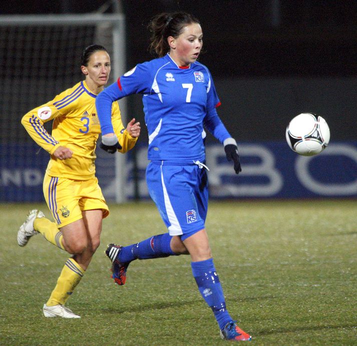 Sara Björk í leik með íslenska landsliðinu.