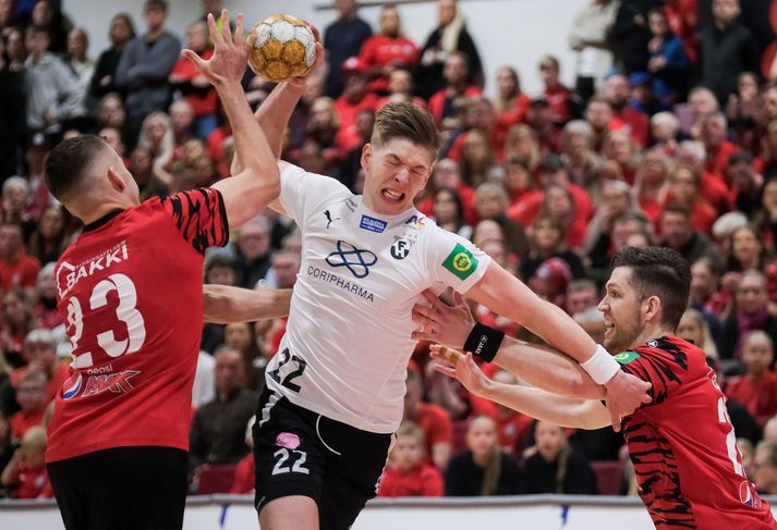 Einar Bragi Aðalsteinsson tók vel á því í leiknum í kvöld.