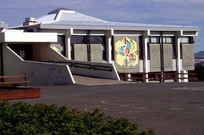 Nýi skólinn stendur þar sem gamli Öskjuhlíðarskólinn stóð.