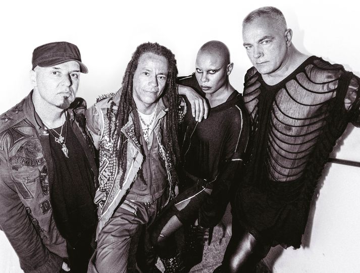 Skunk Anansie fagnar tuttugu og fimm ára starfsafmæli í ár með tónleikaferð um Evrópu. Þau spila í Laugardalshöll í október.