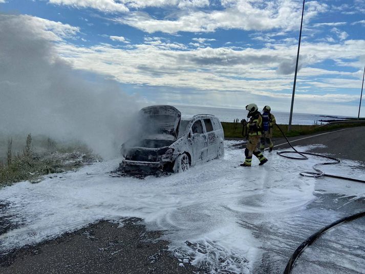 Frá störfum slökkviliðs á vettvangi.