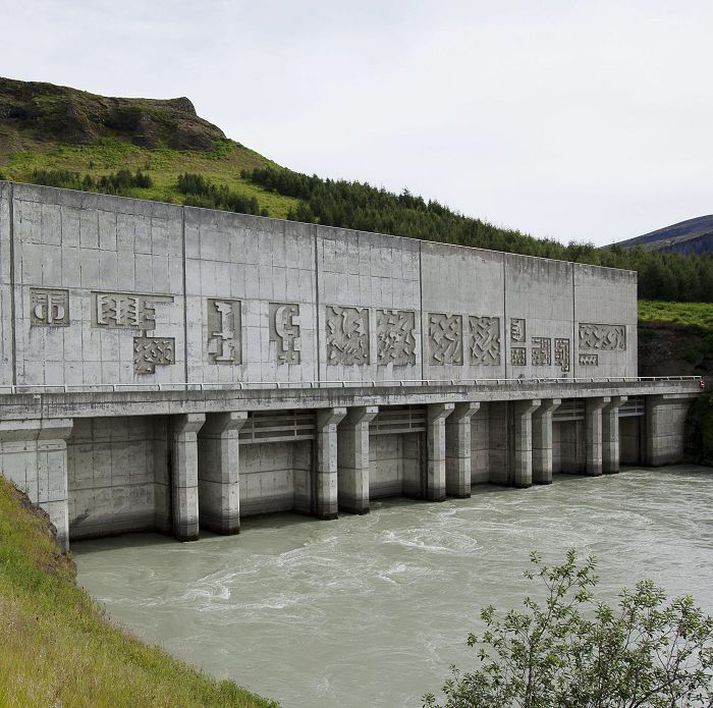 Steinull hf. fékk litlu úthlutað af heimildum þar sem verksmiðjan notar mikið rafmagn. „Í okkar tilfelli er íslenskt rafmagn talið losa jafn mikið CO eins og rafmagn í Evrópu,“ segir Einar Einarsson forstjóri.fréttablaðið/vilhelm