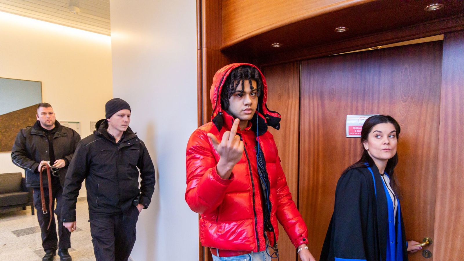 Gabríel á bak við lás og slá fram á föstu­dag