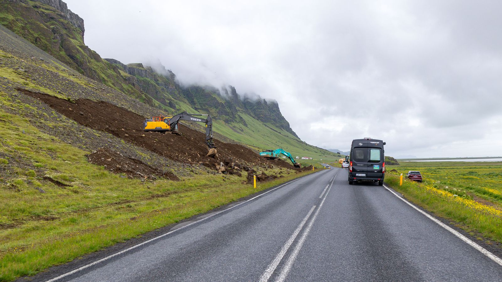 Unnið að hrunvörnum við Holtsnúp