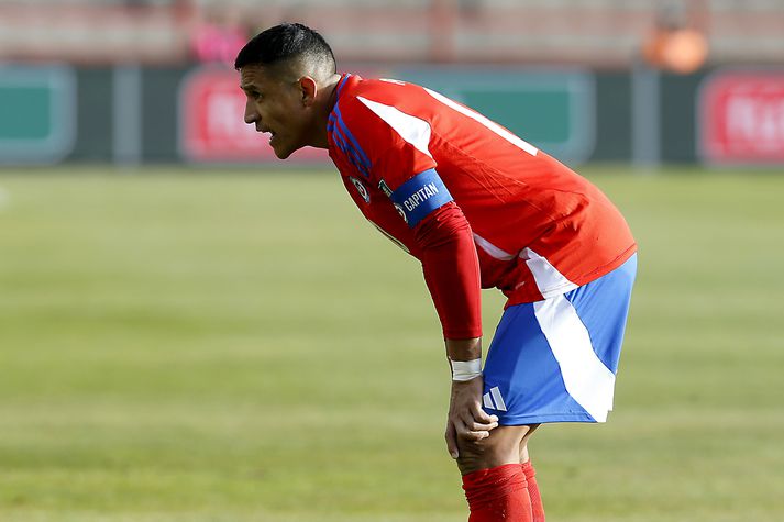 Alexis Sanchez fær ekki að upplifa það að leið landslið Síle á HM en hann tók við fyrirliðabandinu í fyrra.