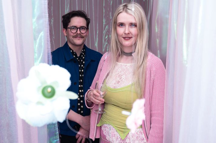 Listakonan Kristín Helga Ríkharðsdóttir var að opna sýninguna Silkimjúk.