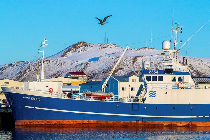 Áhöfnum á skipunum Sturlu GK-12 og Valdimar GK-195 hefur verið sagt upp, en uppsagnirnar eru liður í endurskipulagninu fyrirtækisins og gert er ráð fyrir því að starfsmennirnir verði ráðnir til annarra starfa.