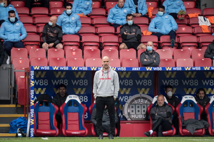 Pep Guardiola og lærisveinar hans hjá Manchester City þurfa aðeins tvö stig úr seinustu fjórum leikjum sínum til að tryggja Englandsmeistaratitilinn.