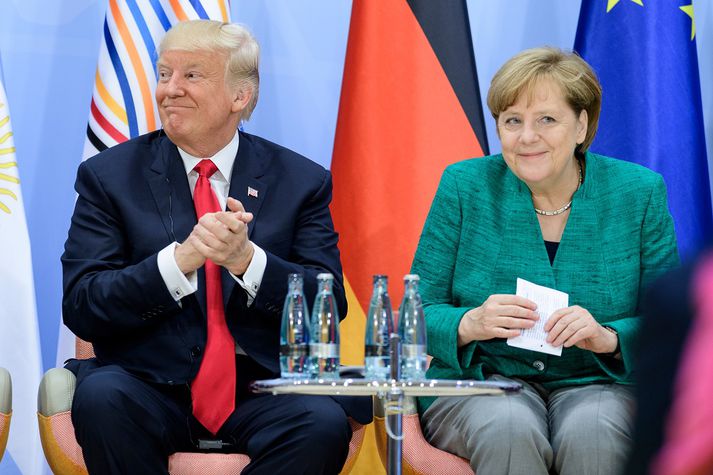 Donald Trump og Angela Merkel á góðri stundu um helgina.