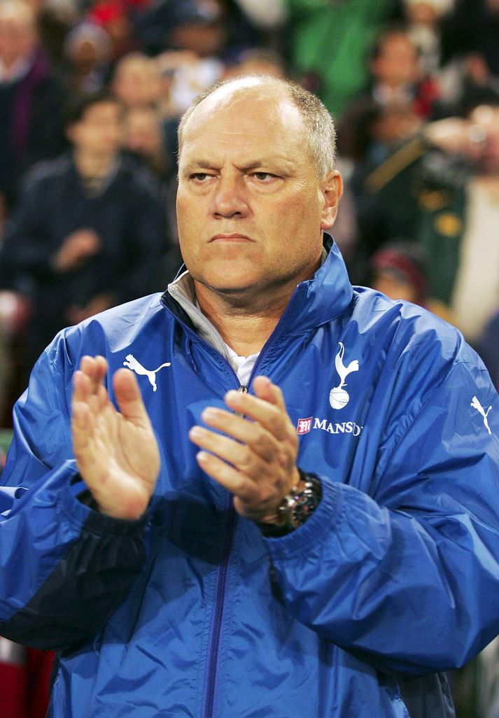 Martin Jol verður áfram stjóri Tottenham.