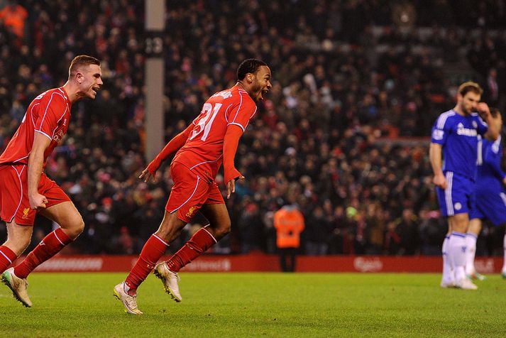 Raheem Sterling fagnar marki sínu í fær.