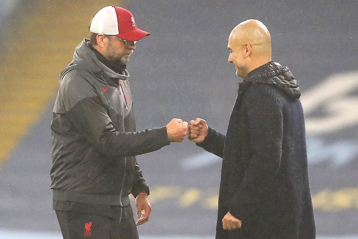 Pep Guardiola og  Jürgen Klopp heilsast fyrir leik Liverpool og Manchester City á dögunum.