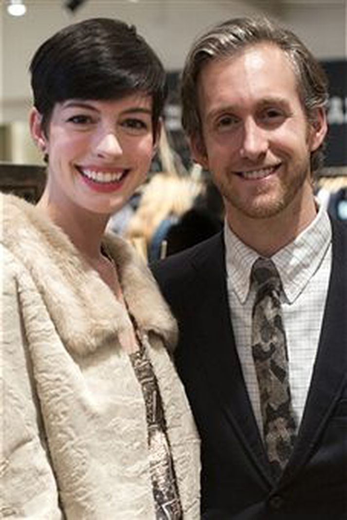 Anne Hathaway og Adam Shulman eru gift.