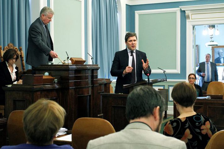 Væntanlega verður tekist á í þingsal í dag.