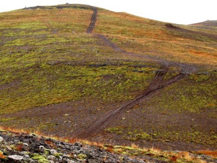 Nokkuð hefur borið á utanvegaakstri Mosfellsbæ.