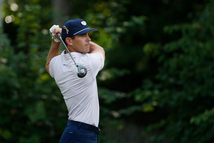 Billy Horschel fór upp um tólf sæti milli daga á Wyndham Championship mótinu í golfi. Hann er jafn þremur öðrum í efsta sæti mótsins.