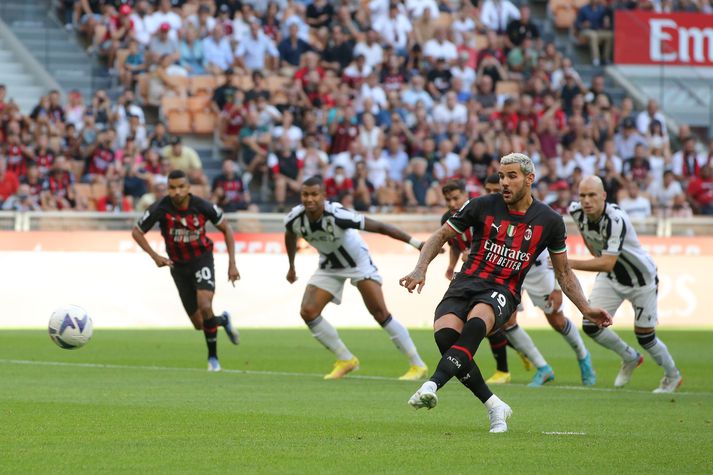 Theo Hernandez kom AC Milan á bragðið í leiknum með marki úr vítaspyrnu. 