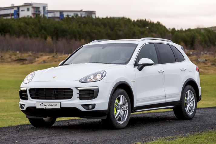 Porsche Cayenne S Hybrid.