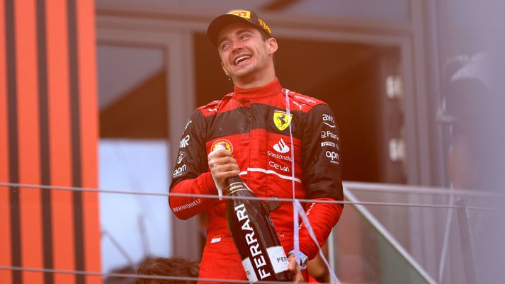 Charles Leclerc var himinlifandi með langþráðan sigur. 