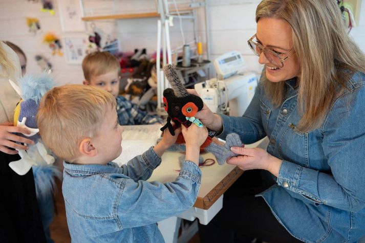 Litla skrímslaverksmiðja Ölmu Bjarkar Ástþórsdóttur hefur vaxið upp í stöndugt fyrirtæki.