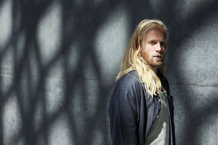Högni Egilsson semur tónlistina við leikritið Hróa hött sem verður frumsýnt í Royal Shakespeare Theatre 1. desember.
