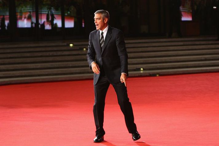 Líklegur til afreka George Clooney er sjálfur tilnefndur til tvennra Golden Globe-verðlauna, annars vegar sem besti leikarinn og hins vegar sem besti leikstjórinn.
Nordic Photos/Getty