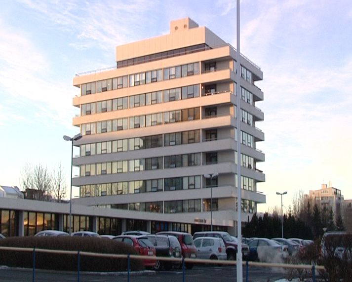 Konan var íbúi í Hátúni 10.