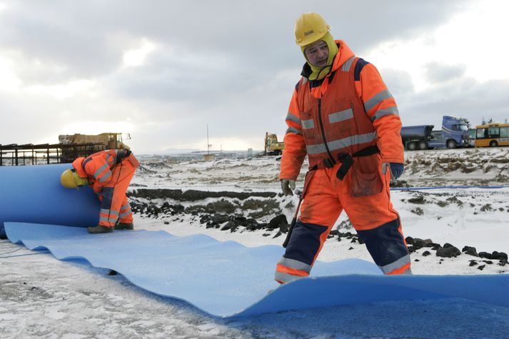 Erlendir verkamenn hér á landi starfa flestir í byggingariðnaði.