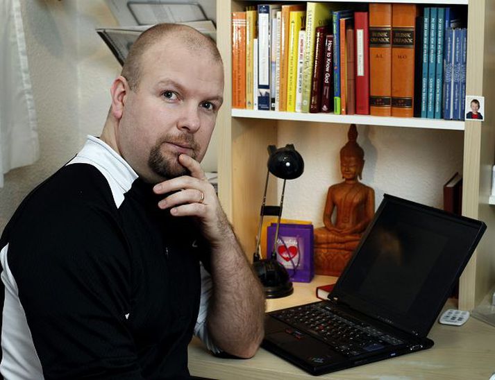 Væntanleg bók Guðjóns Bergmann ber heitið The Search og er sjálfsævisöguleg skáldsaga.
