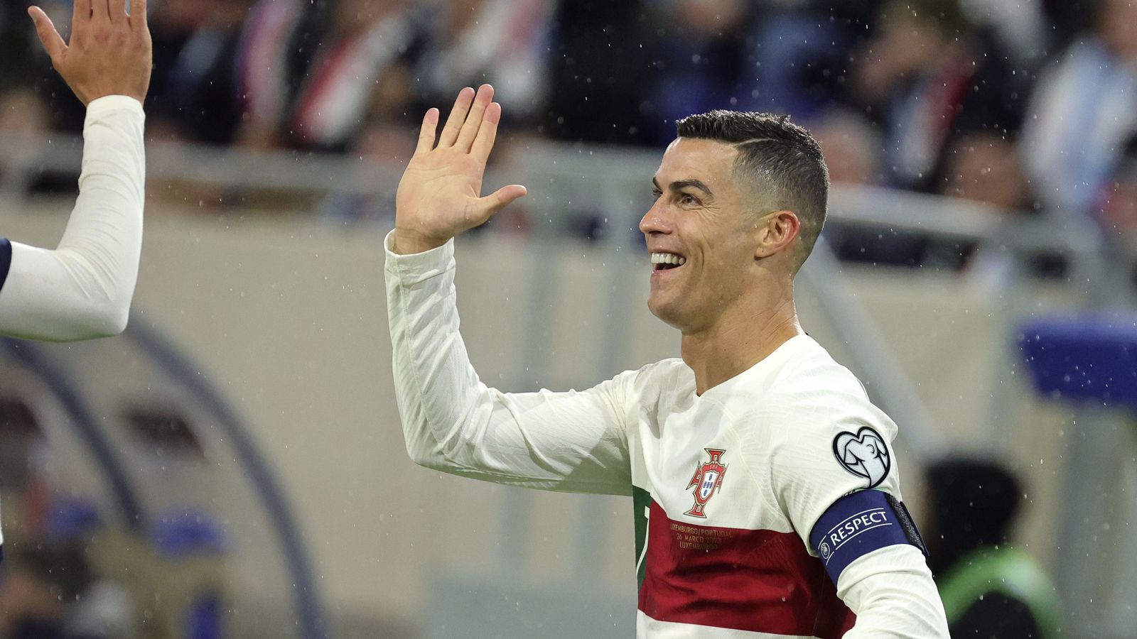 Listinn hans Cristiano Ronaldo sem Ísland kemst vonandi ekki á í ár - Vísir