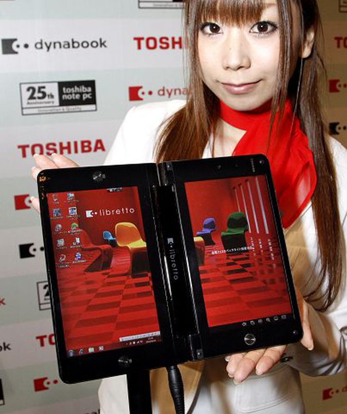 Líkt og sjá má er nýja spjaldtölvan frá Toshiba líkust hefðbundinni bók.Fréttablaðið/
