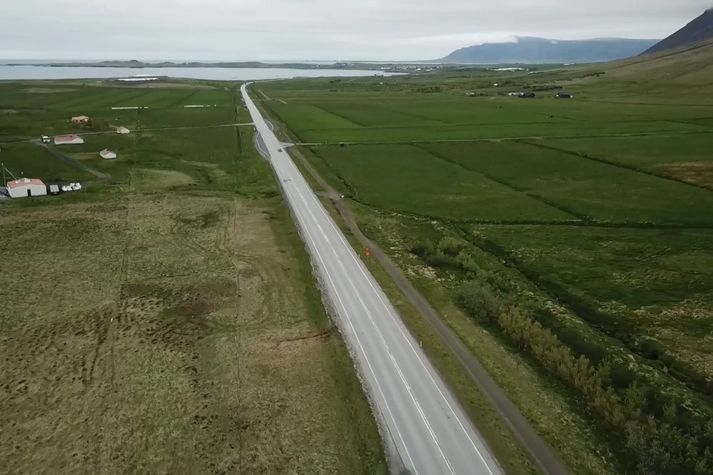 Fyrsti kaflinn sem boðinn verður út liggur milli Varmhóla og Vallár við Grundarhverfi.