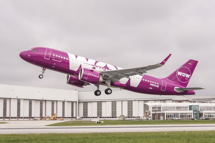 Þetta er þrettánda vél WOW air og verður vélin skráð undir heitinu TF-NEO.