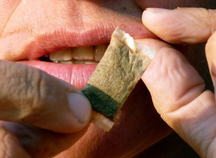 Vísindamenn í Svíþjóð hafa varað við notkun á snus-i.