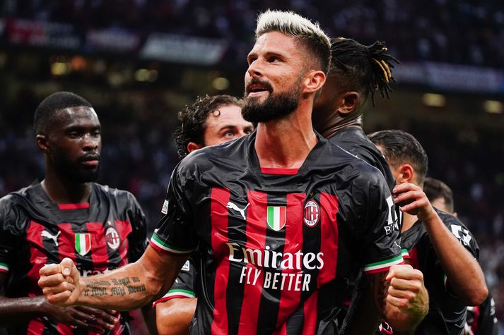 Oliver Giroud og félagar í AC Milan eru í beinni í dag.