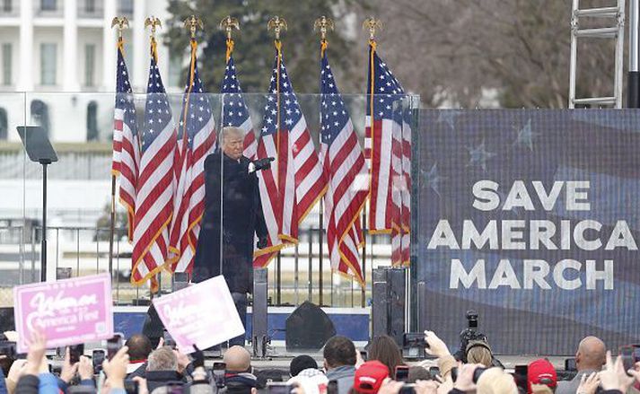 Donald Trump ávarpaði stuðningsmenn sína í gær.