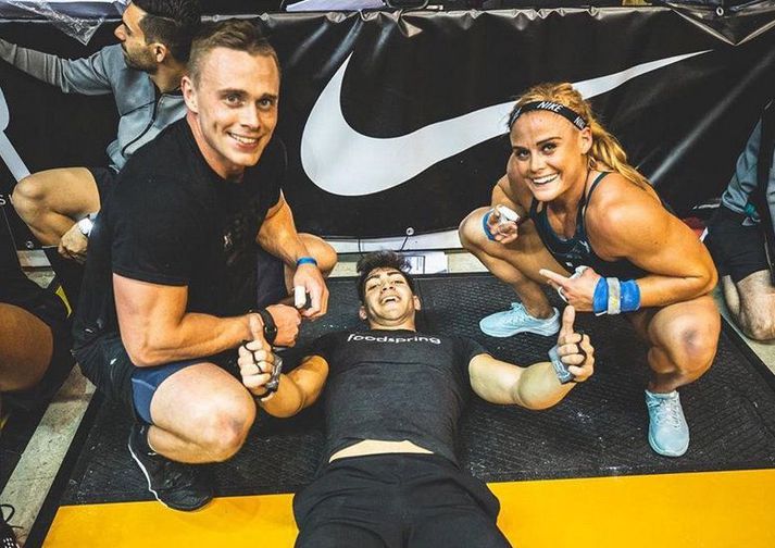 Björgvin Karl Guðmundsson og Sara Sigmundsdóttir kepptu saman fyrir Foodspring í desember á síðasta ári og er þessi mynd af Instagram síðu Foodspring_athletics's.