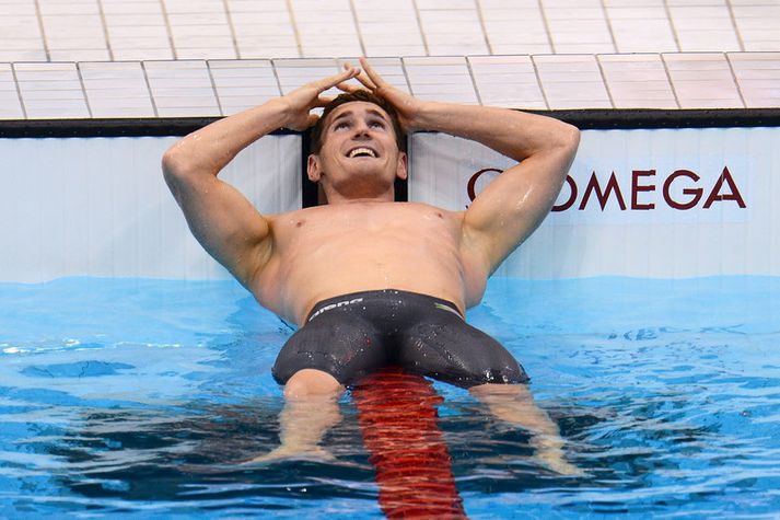 Cameron van der Burgh var í skýjunum eftir sundið.