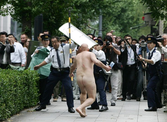 Þetta breska glæsimenni vakti verðskuldaða athygli yfirvalda sem fjölmiðla.