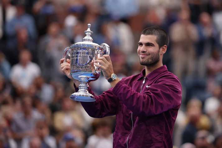 Carlos Alcaraz eyddi tveimur vikum í einangruðum æfingabúðum eftir tapið á Wimbledon og hefndi sín á Opna bandaríska. 