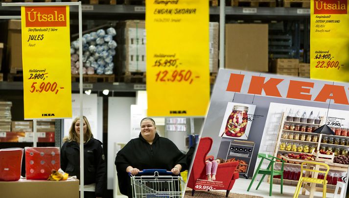 Nýr vörulisti IKEA kemur út á morgun með lækkuðu verði á 1.200 vörum.