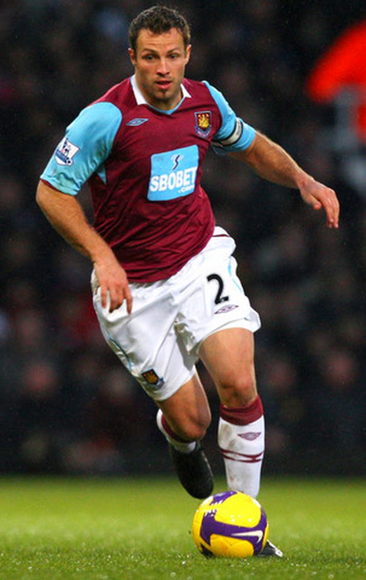 Lucas Neill.